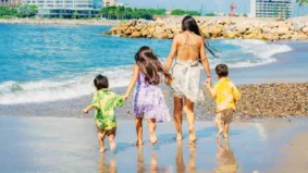 To the beach with Mom at the Portoalegre Coveñas Hotel